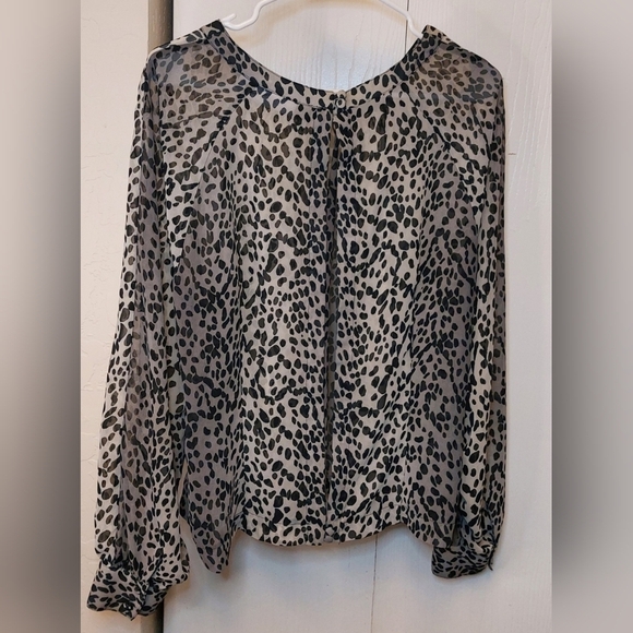 Jennifer Lopez Sheer Cheetah Print Blouse Open Back Size XL Flowy Elegant Sexy - Picture 9 of 10